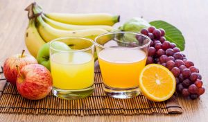 Sinh tố làm từ trái cây cung cấp nhiều vitamin và khoáng chất cho mẹ bầu