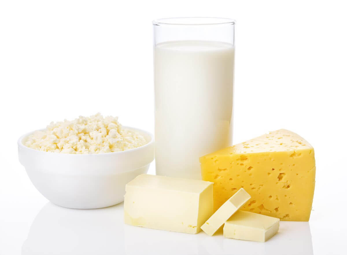 Sữa và phô mai giàu vitan D, canxi tốt cho sự phát triển hệ xương