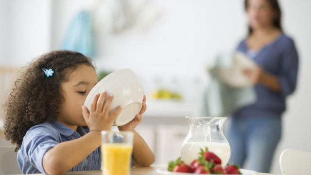 Trẻ ăn uống một cách khoa học cũng đóng vai trò quan trọng