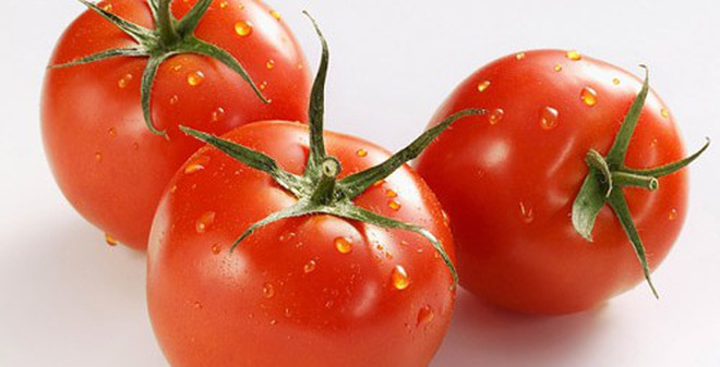 Cà chua có thể "thổi bay" nhiều mùi hôi, kể cả mùi hành